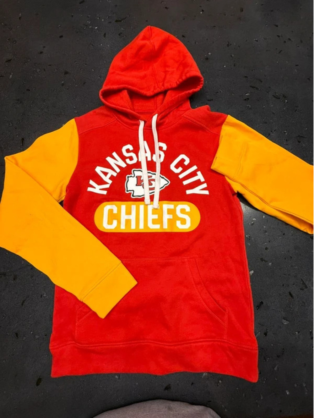 Kansas City Chiefs Red and Yellow Hoodie Sweatshirt Men's Small